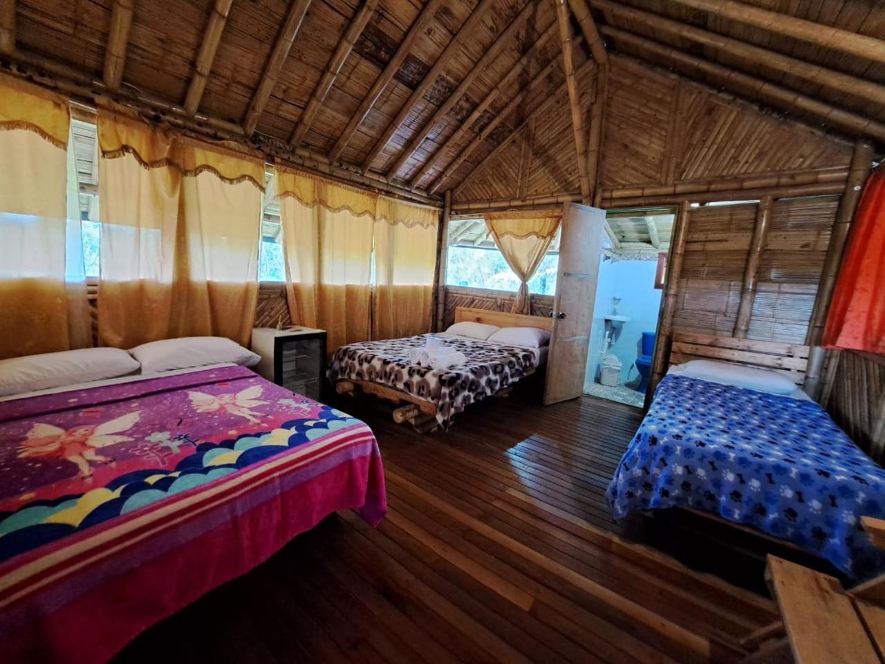 Hotel Guatape Adrianas Bambu Buitenkant foto