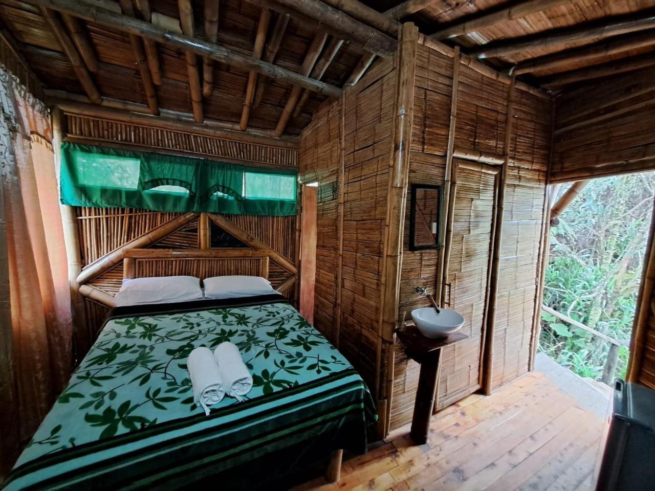 Hotel Guatape Adrianas Bambu Buitenkant foto