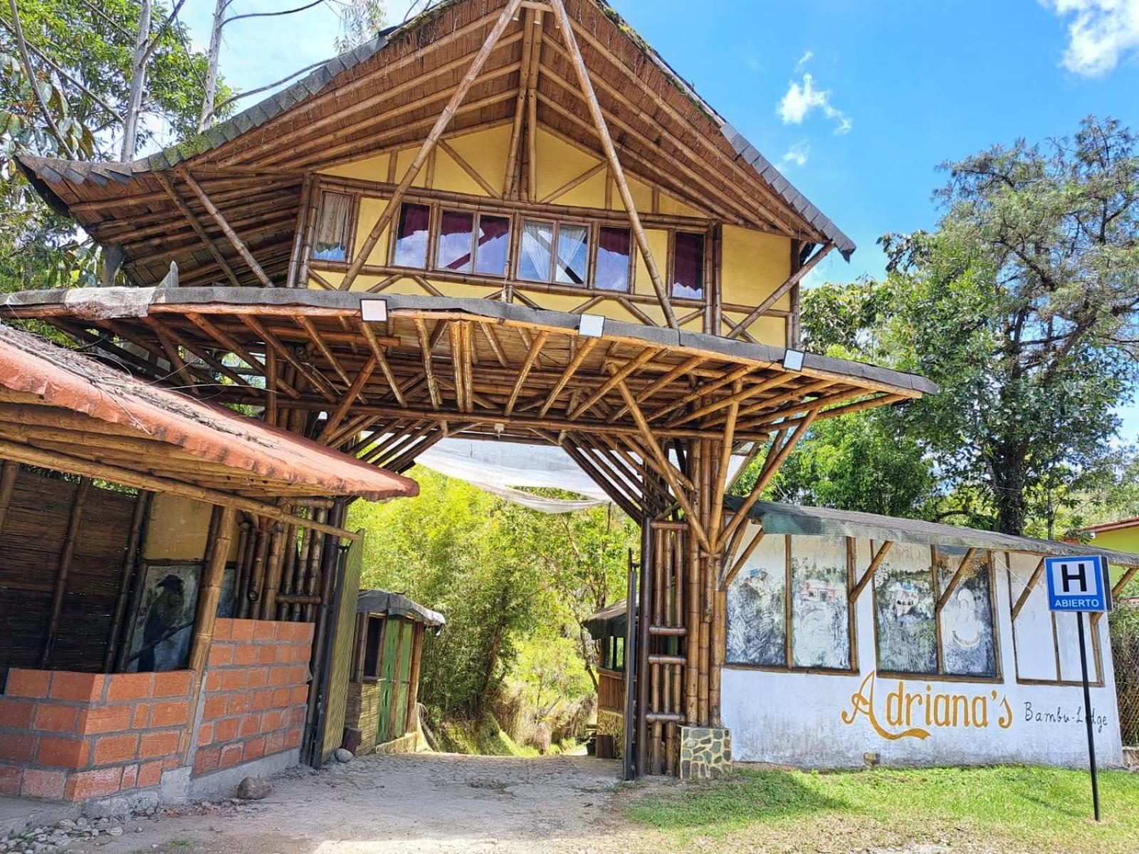 Hotel Guatape Adrianas Bambu Buitenkant foto